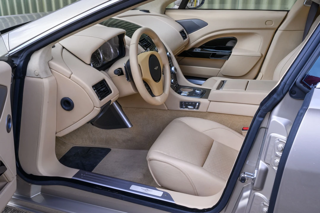 2015 Aston Martin Lagonda - Image 23 of 31