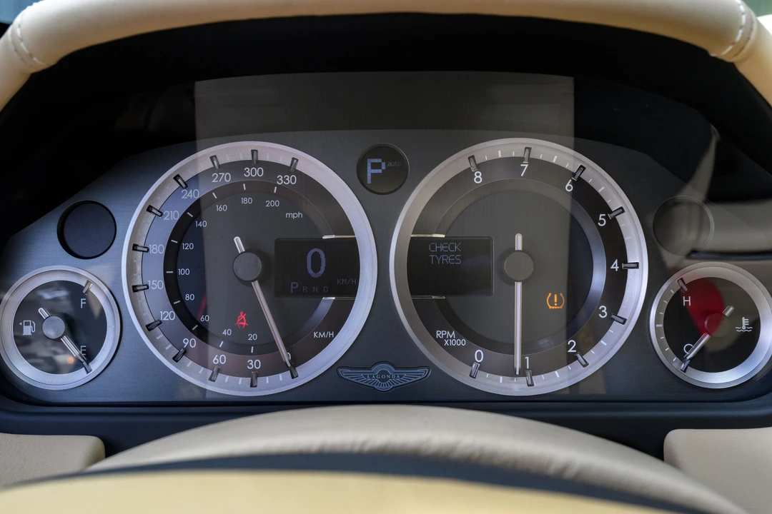 2015 Aston Martin Lagonda - Image 15 of 31