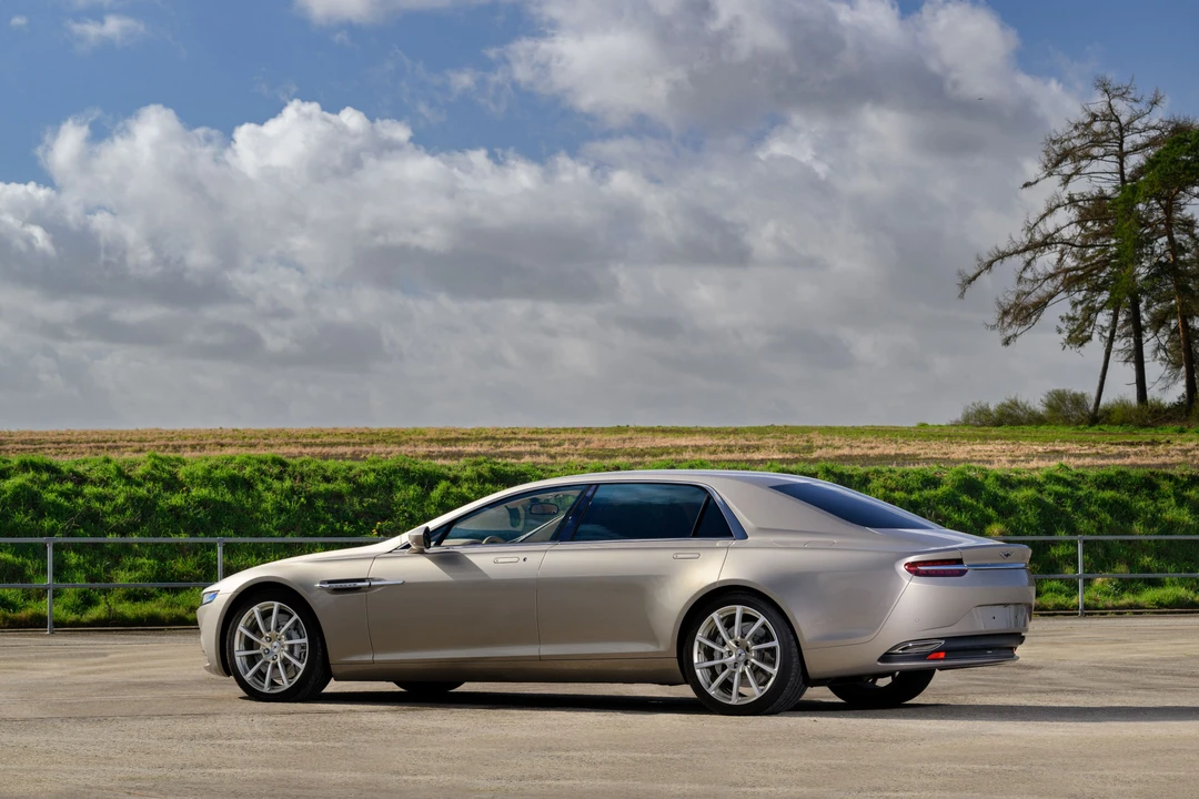 2015 Aston Martin Lagonda - Image 7 of 31