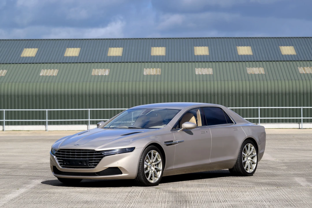 2015 Aston Martin Lagonda - Image 2 of 31