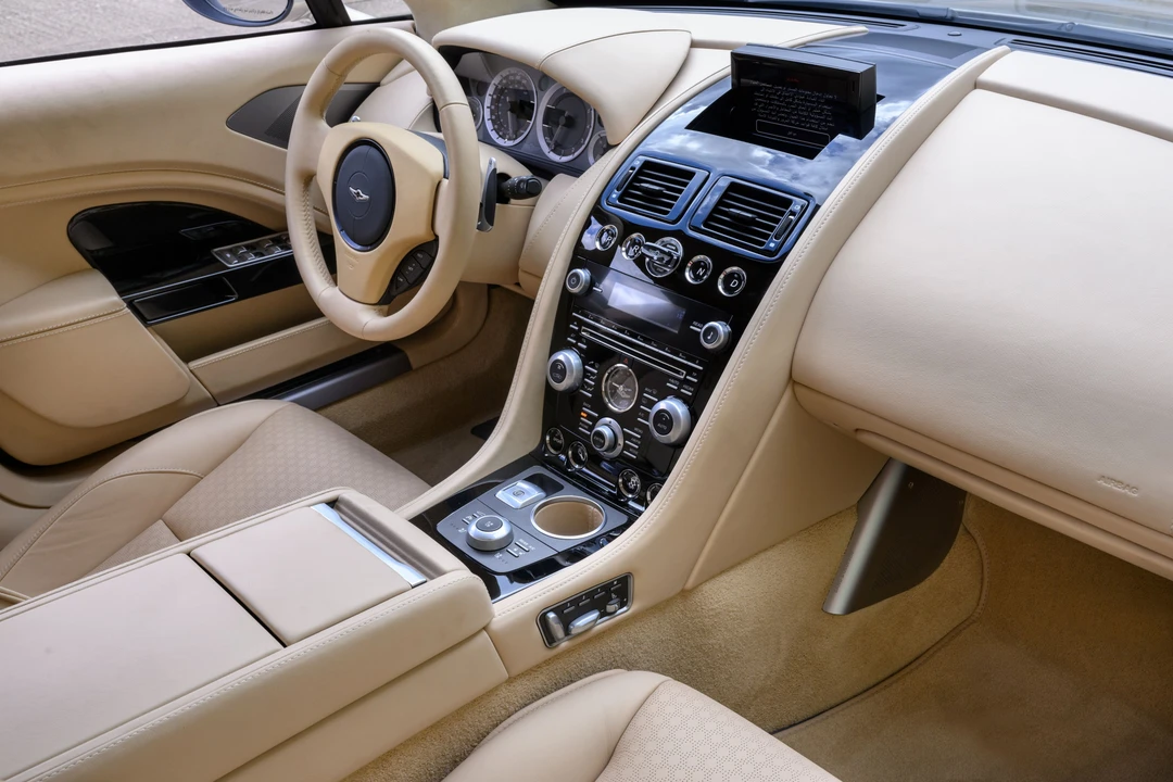 2015 Aston Martin Lagonda - Image 13 of 31