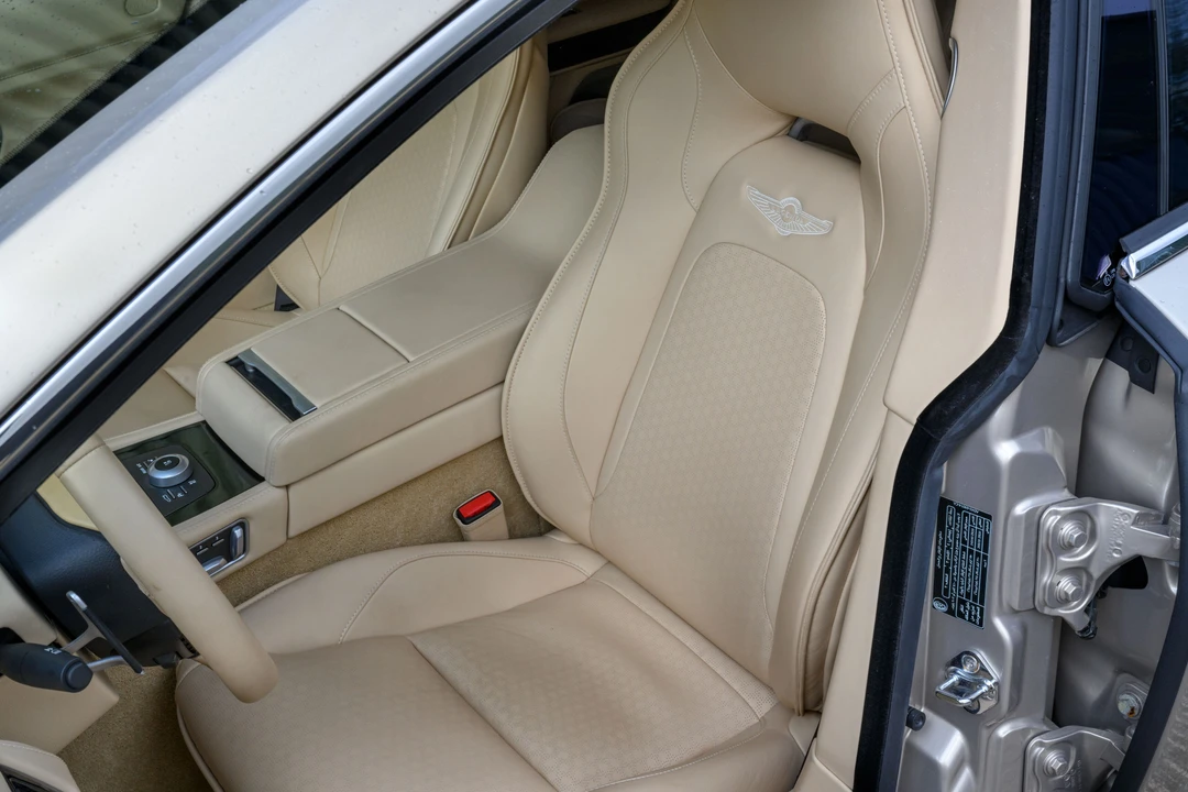 2015 Aston Martin Lagonda - Image 25 of 31