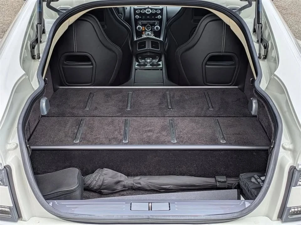 2015 Aston Martin Rapide - Image 14 of 15