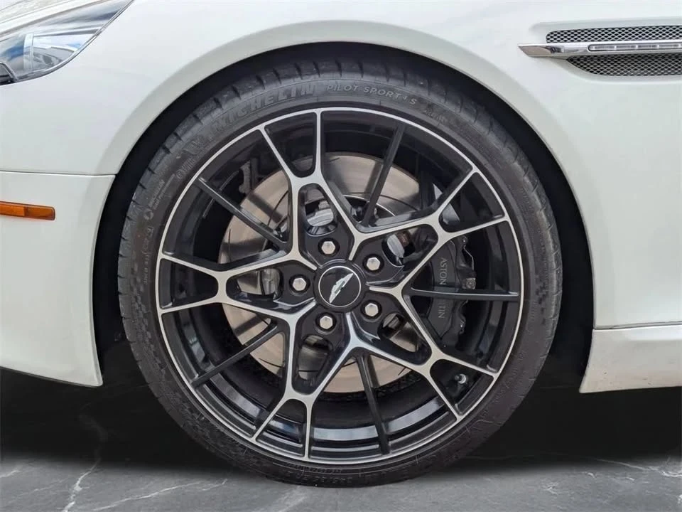 2015 Aston Martin Rapide - Image 9 of 15