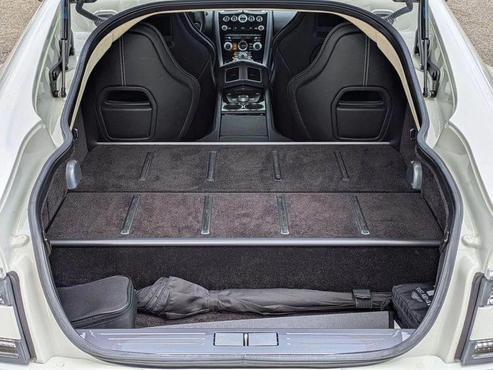 2015 Aston Martin Rapide - Image 17 of 17