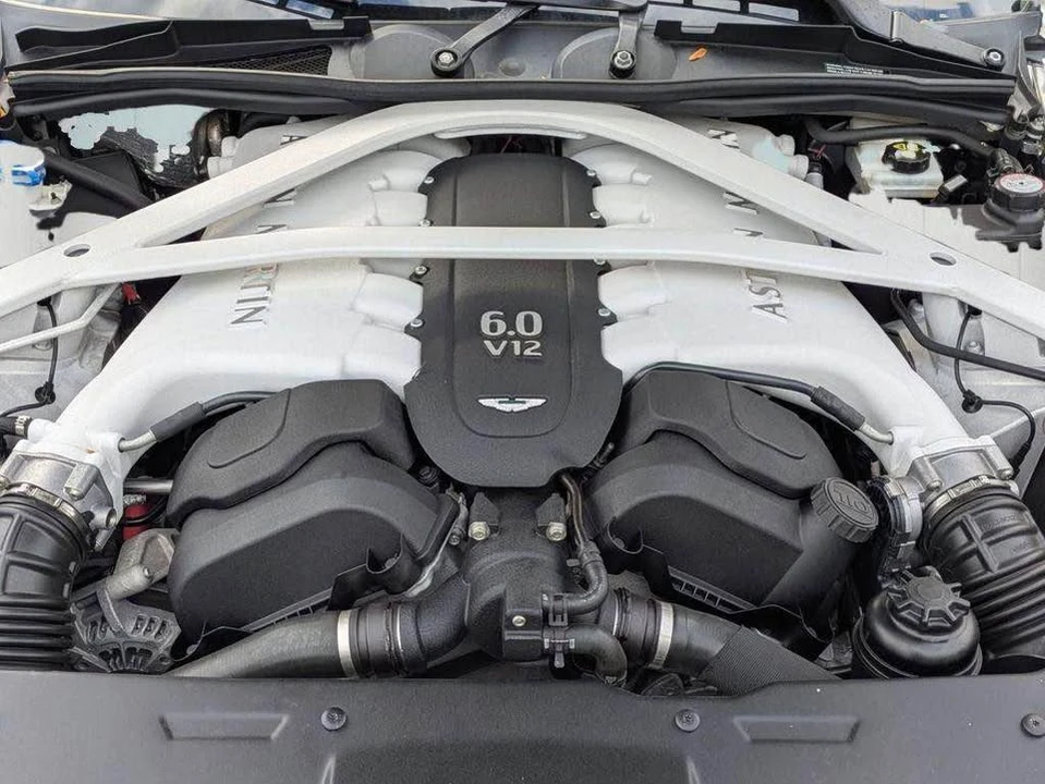 2015 Aston Martin Rapide - Image 4 of 17