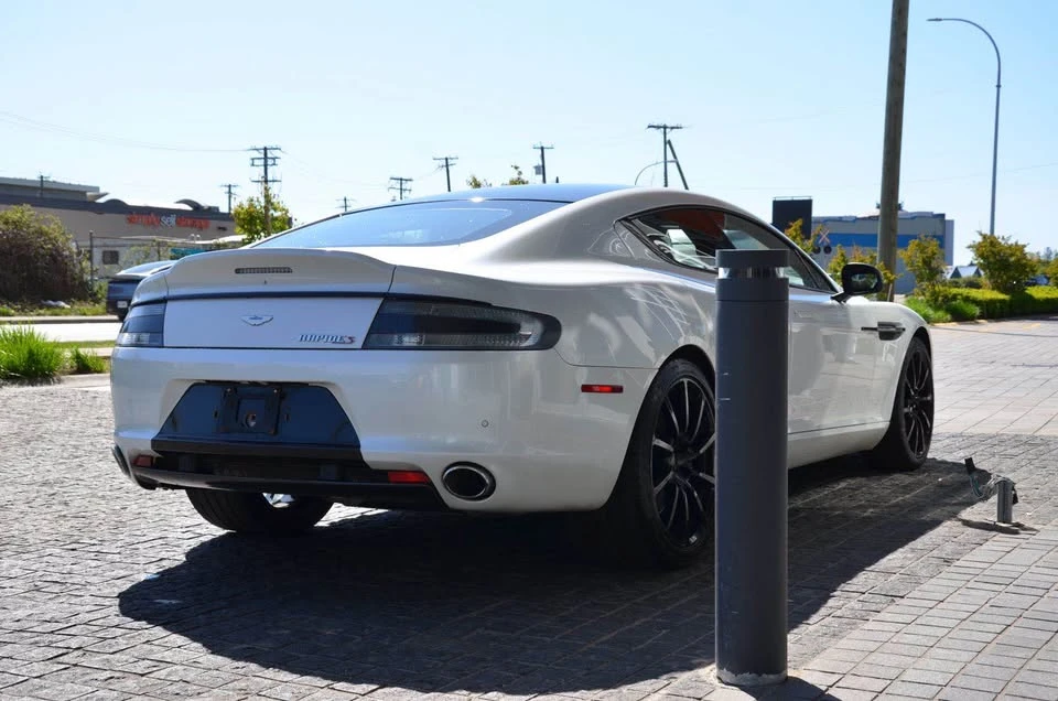 2015 Aston Martin Rapide - Image 13 of 20