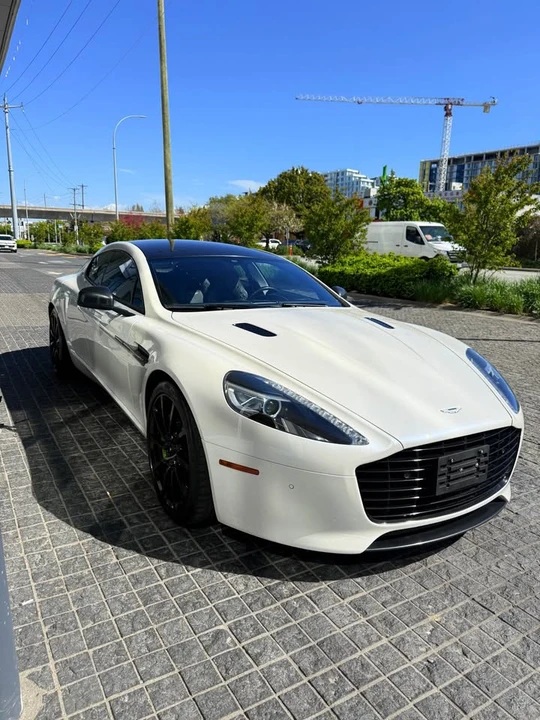 2015 Aston Martin Rapide - Image 2 of 20