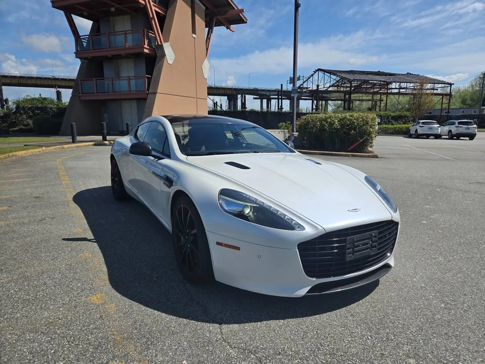 2015 Aston Martin Rapide - Image 16 of 16