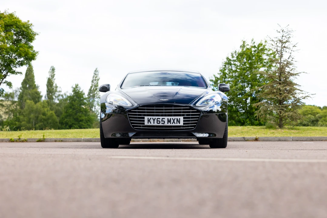 2015 Aston Martin Rapide - Image 2 of 31