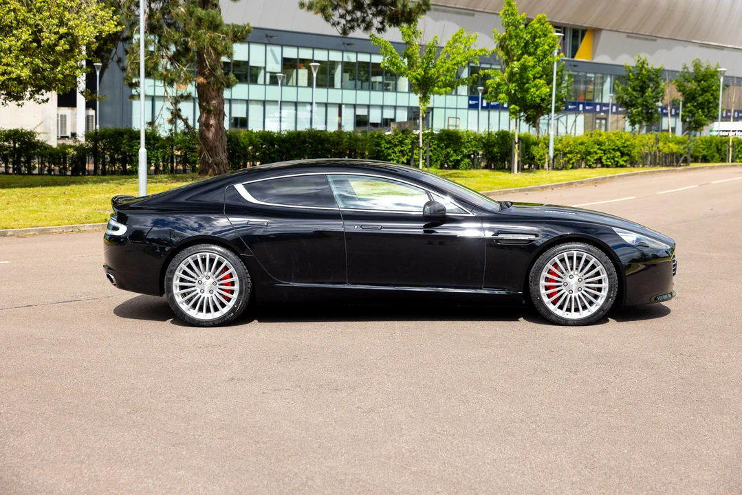 2015 Aston Martin Rapide - Image 16 of 31