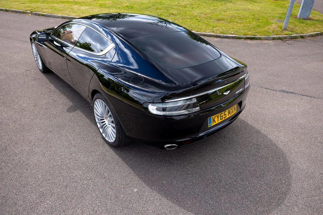 2015 Aston Martin Rapide - Image 29 of 31
