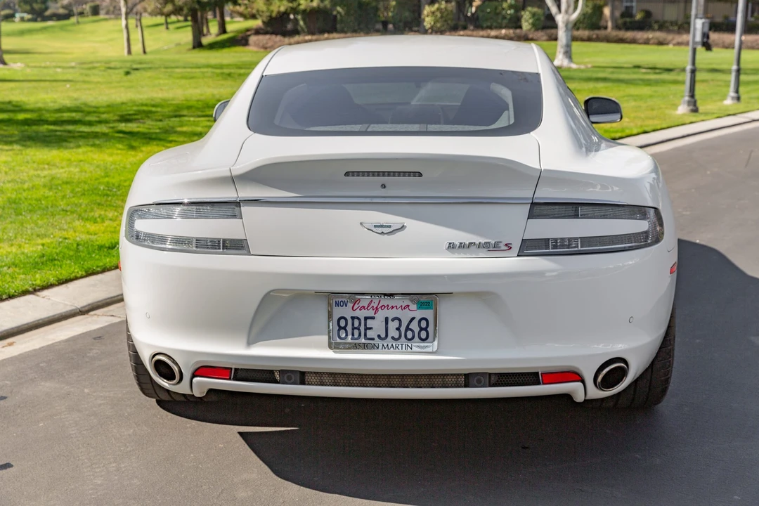 2015 Aston Martin Rapide - Image 19 of 31