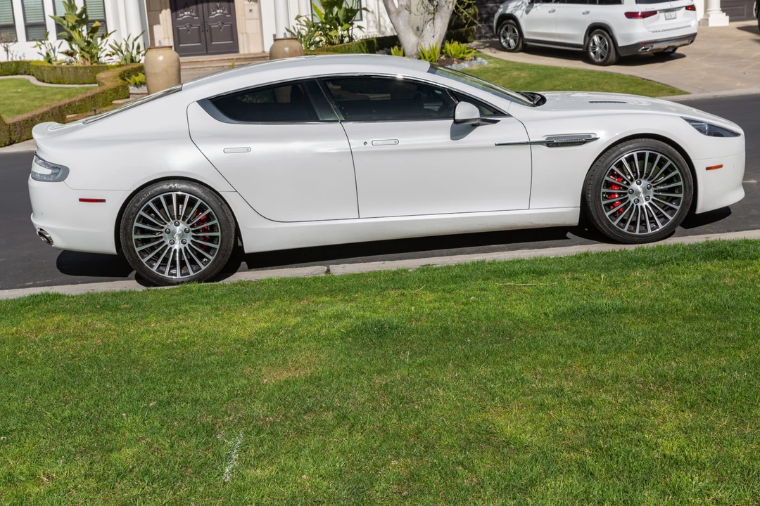 2015 Aston Martin Rapide - Image 23 of 31