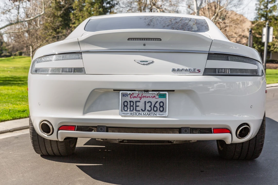 2015 Aston Martin Rapide - Image 18 of 31
