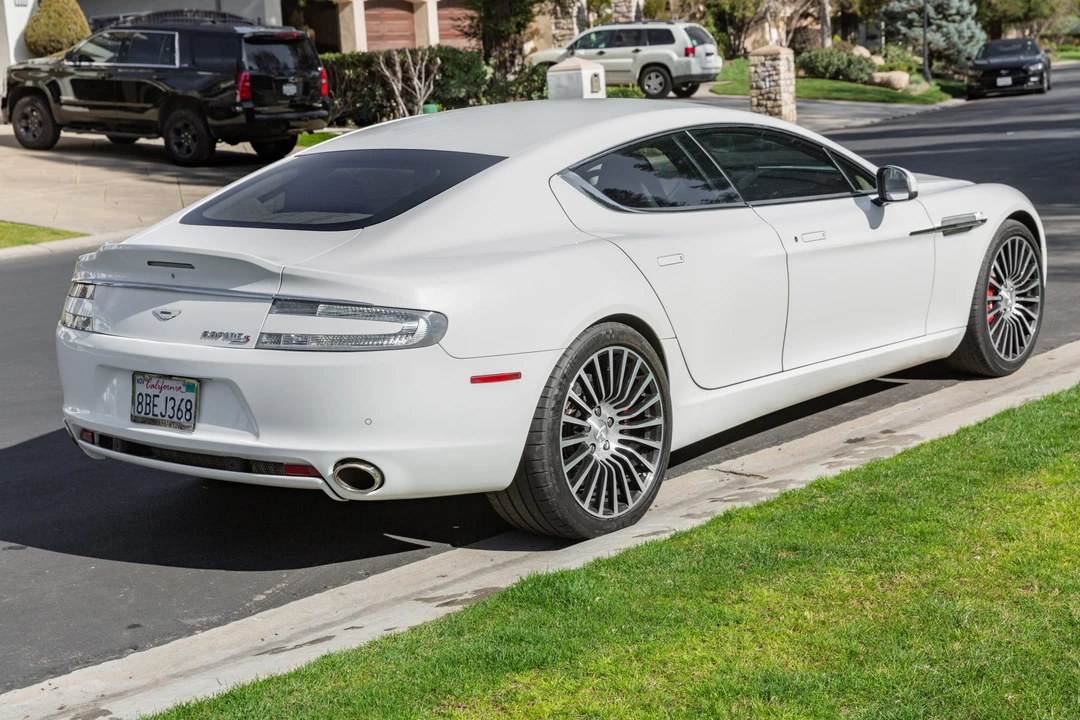 2015 Aston Martin Rapide - Image 20 of 31