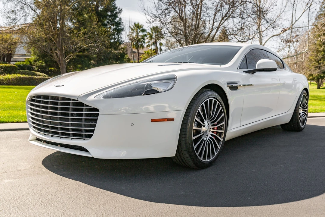2015 Aston Martin Rapide - Image 10 of 31