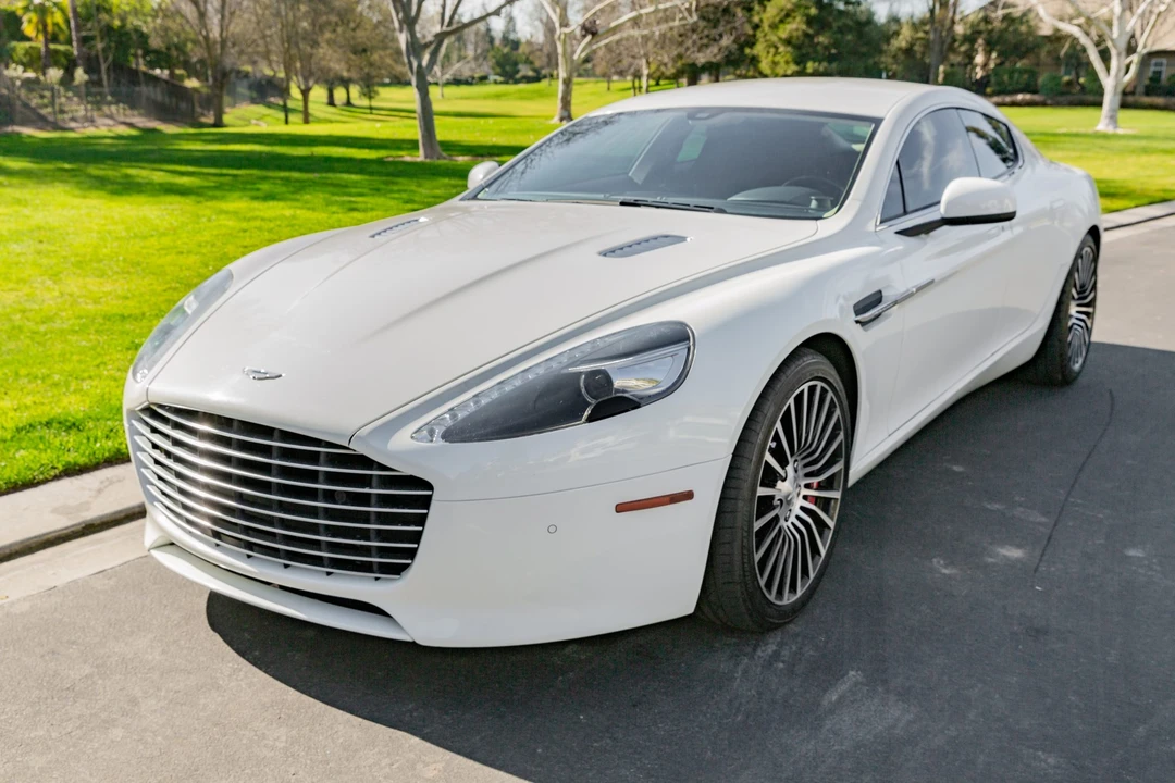 2015 Aston Martin Rapide - Image 8 of 31