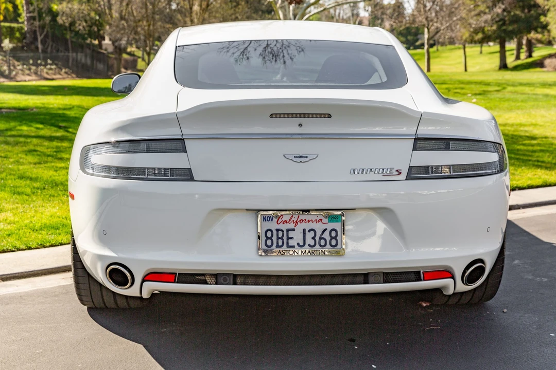 2015 Aston Martin Rapide - Image 13 of 31