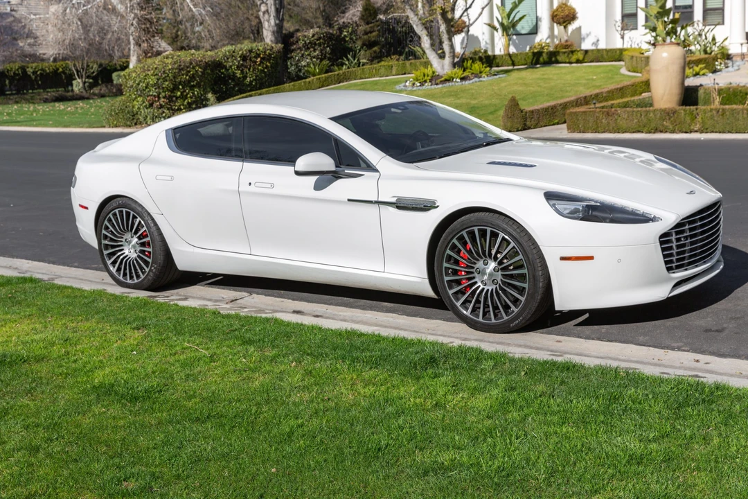 2015 Aston Martin Rapide - Image 25 of 31