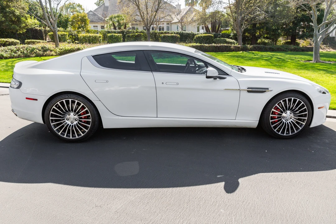 2015 Aston Martin Rapide - Image 24 of 31