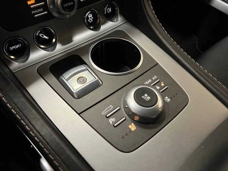 2015 Aston Martin Rapide - Image 10 of 17