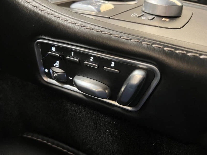 2015 Aston Martin Rapide - Image 9 of 17