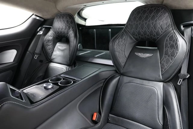 2015 Aston Martin Rapide - Image 3 of 31