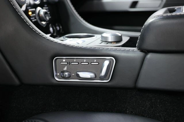 2015 Aston Martin Rapide - Image 28 of 31