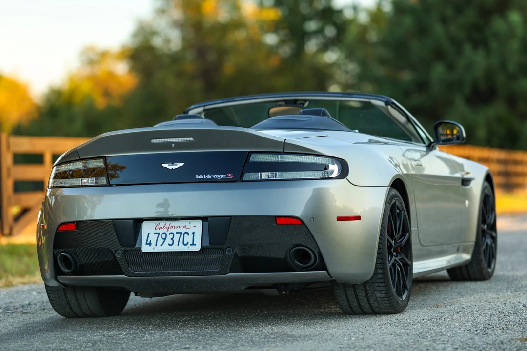 2015 Aston Martin V12 Vantage (2010-2018) - Image 29 of 31