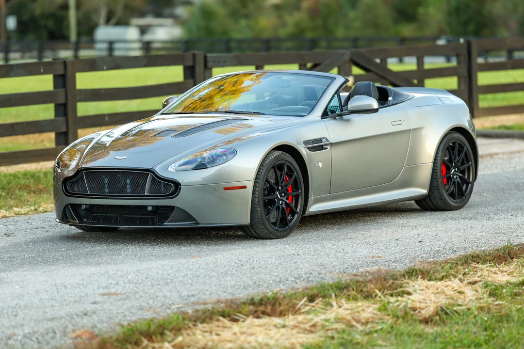 2015 Aston Martin V12 Vantage (2010-2018) - Image 5 of 31