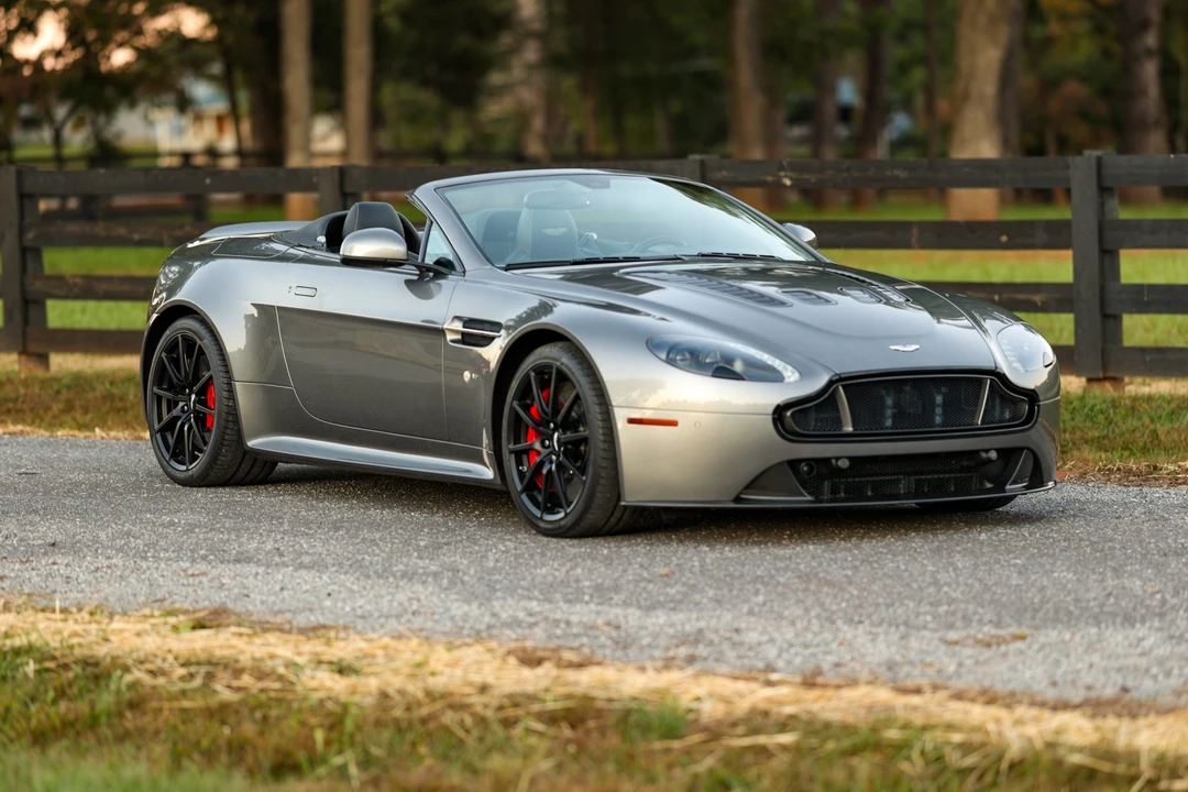 2015 Aston Martin V12 Vantage (2010-2018) - Image 17 of 31