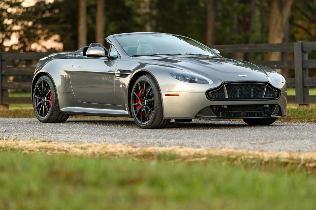 2015 Aston Martin V12 Vantage (2010-2018) - Image 19 of 31