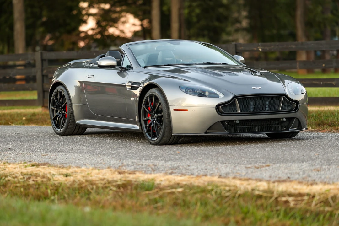 2015 Aston Martin V12 Vantage (2010-2018) - Image 18 of 31