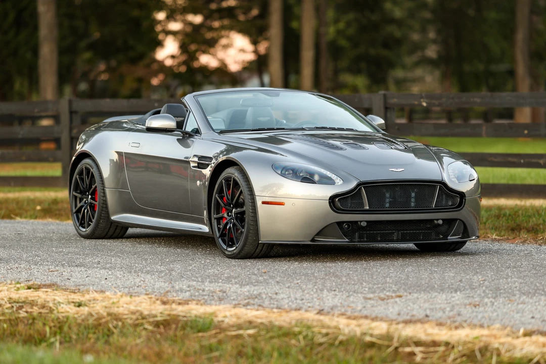 2015 Aston Martin V12 Vantage (2010-2018) - Image 14 of 31