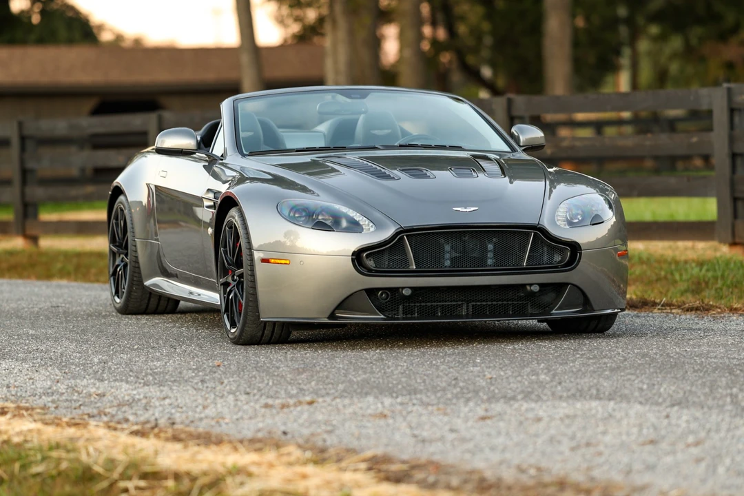 2015 Aston Martin V12 Vantage (2010-2018) - Image 11 of 31