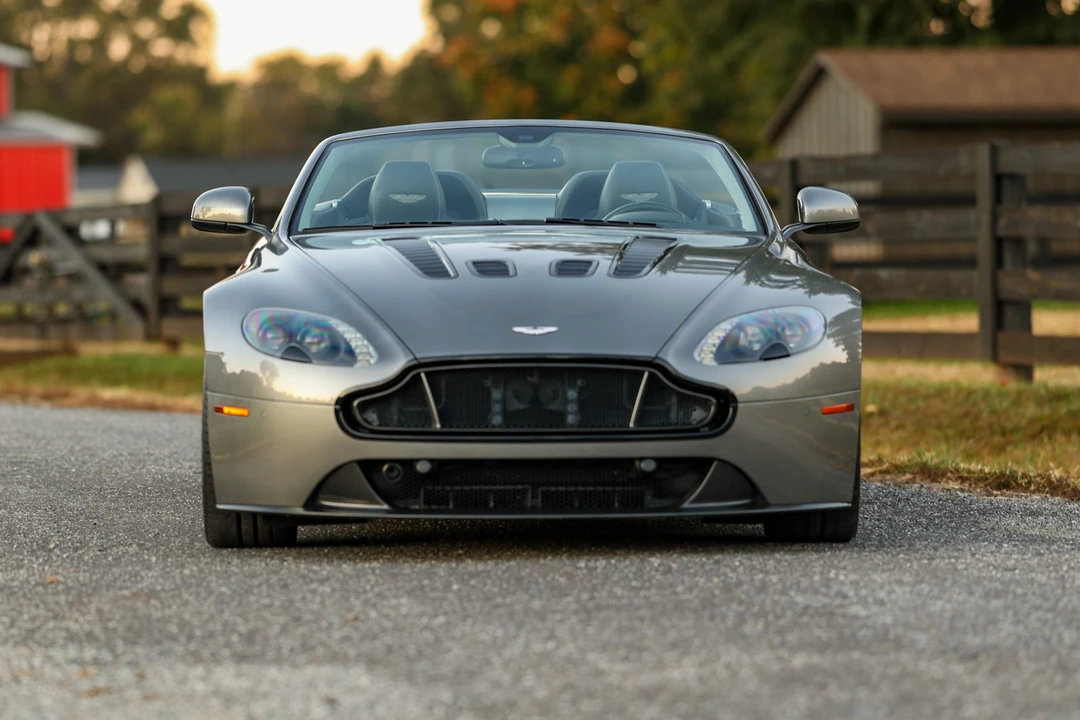 2015 Aston Martin V12 Vantage (2010-2018) - Image 7 of 31