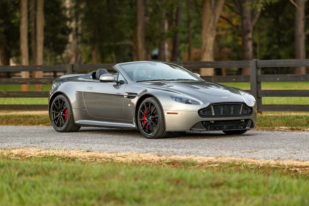 2015 Aston Martin V12 Vantage (2010-2018) - Image 15 of 31