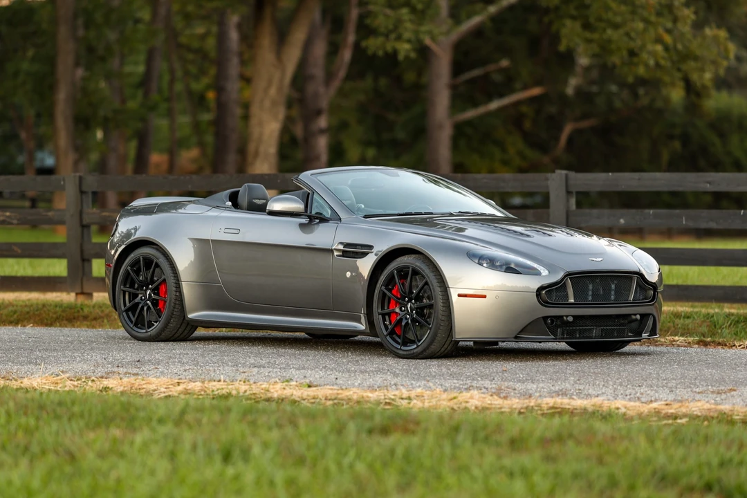 2015 Aston Martin V12 Vantage (2010-2018) - Image 21 of 31