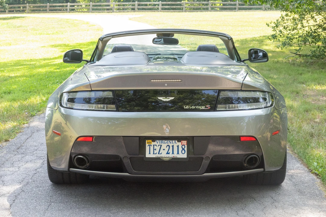 2015 Aston Martin Vantage - Image 5 of 31