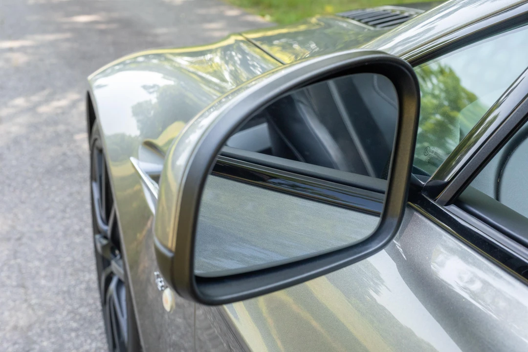 2015 Aston Martin Vantage - Image 23 of 31