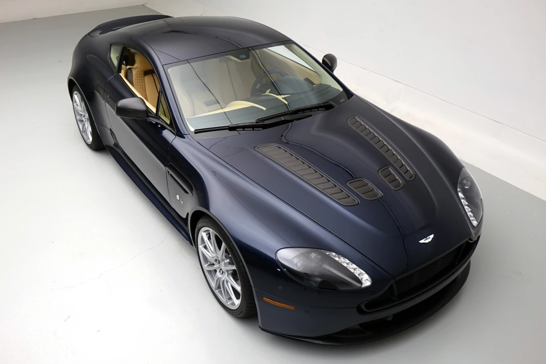2015 Aston Martin V12 Vantage (2010-2018) - Image 1 of 31