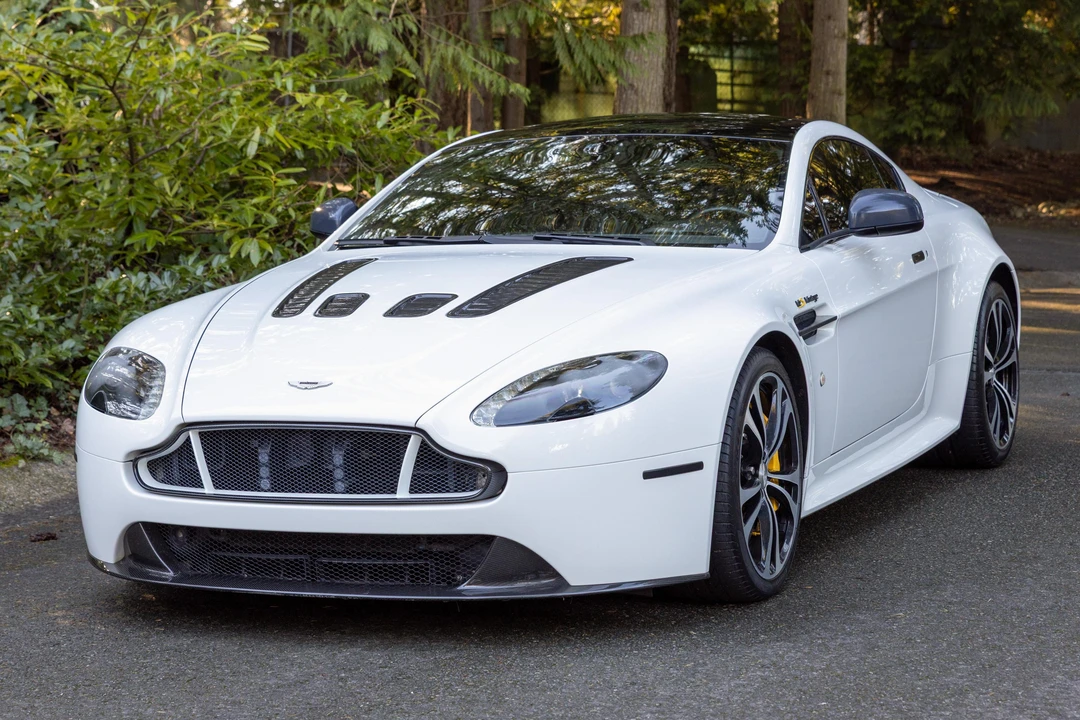 2015 Aston Martin V12 Vantage (2010-2018) - Image 7 of 31