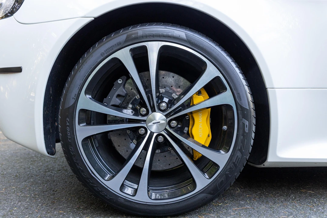 2015 Aston Martin V12 Vantage (2010-2018) - Image 30 of 31