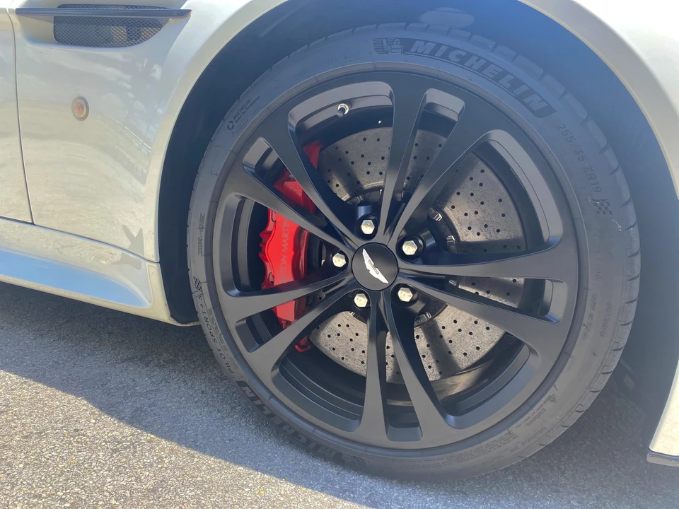 2015 Aston Martin V12 Vantage (2010-2018) - Image 31 of 31