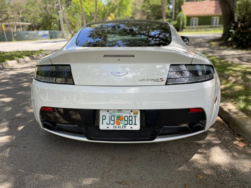 2015 Aston Martin V12 Vantage (2010-2018) - Image 8 of 31