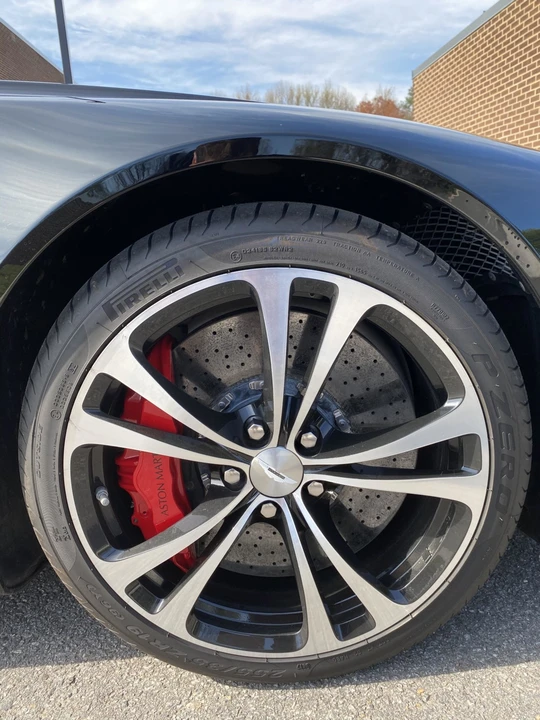 2015 Aston Martin V12 Vantage (2010-2018) - Image 25 of 31