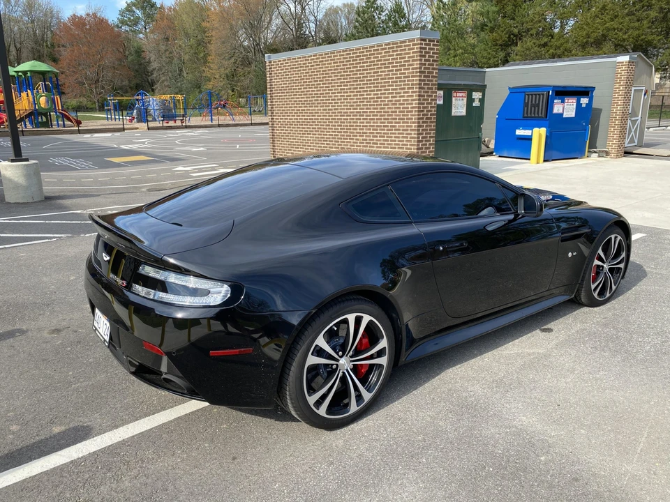 2015 Aston Martin V12 Vantage (2010-2018) - Image 9 of 31
