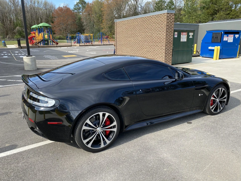 2015 Aston Martin V12 Vantage (2010-2018) - Image 10 of 31