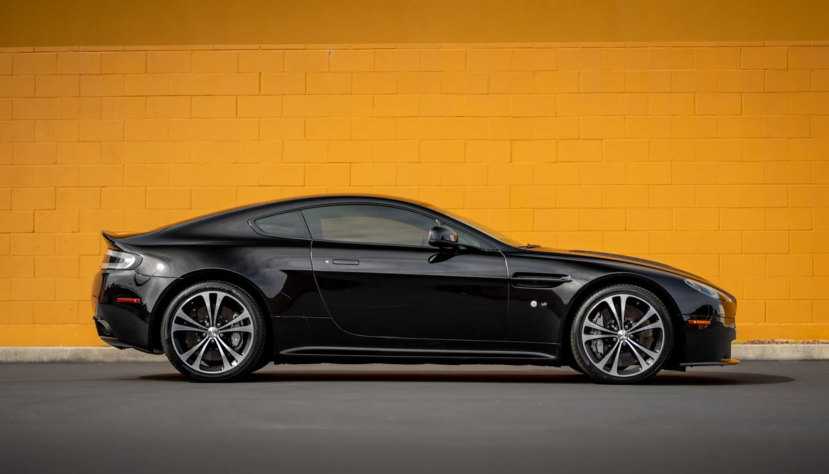 2015 Aston Martin V12 Vantage (2010-2018) - Image 10 of 31